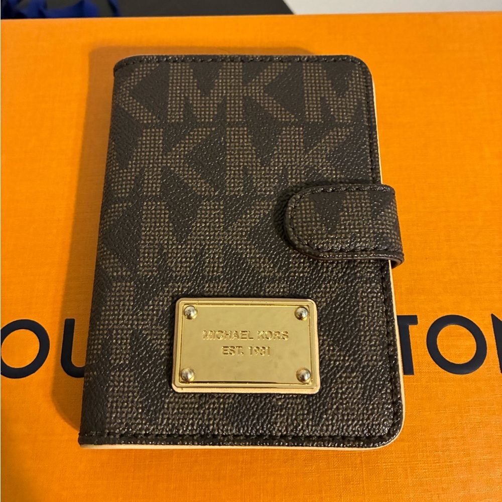 Michael Kors Signature MK logo Small Buckle Wallet, gold plate, brown Jacquard